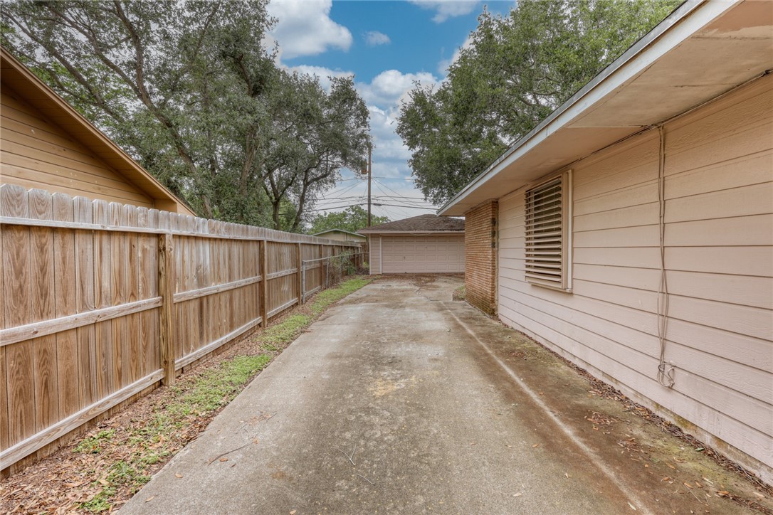 4018 Lamont Street Corpus Christi TX 78411