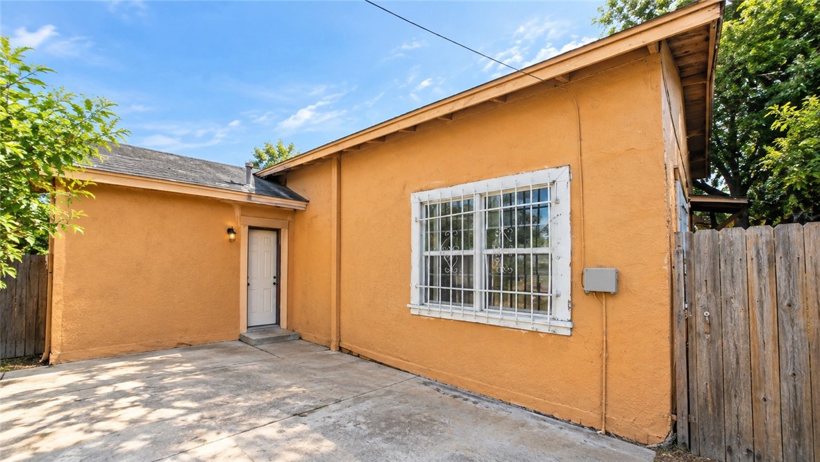 645 Rosewood Street Corpus Christi TX 78405