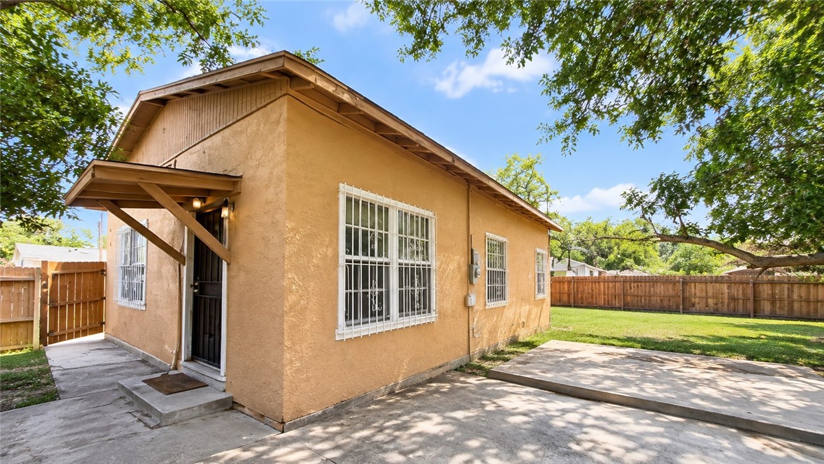 645 Rosewood Street Corpus Christi TX 78405