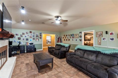 3742 W Barber Robstown TX 78380