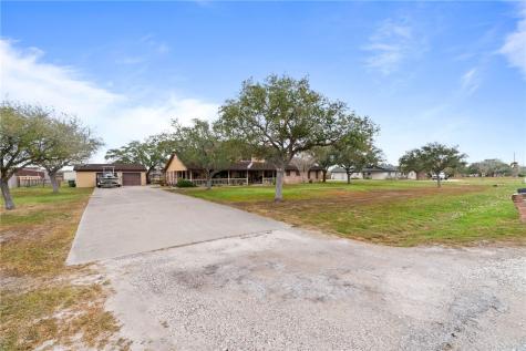 3742 W Barber Robstown TX 78380