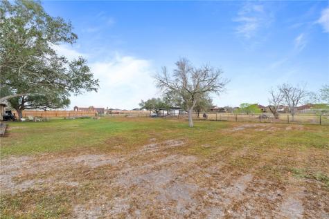 3742 W Barber Robstown TX 78380