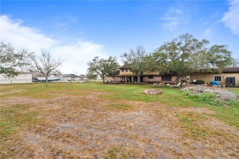 3742 W Barber Robstown TX 78380