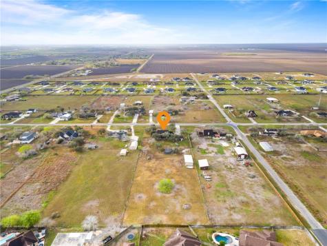 3742 W Barber Robstown TX 78380