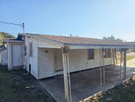630 E B Avenue Kingsville TX 78363