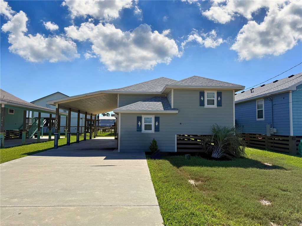1020 S Live Oak Street Rockport TX 78382