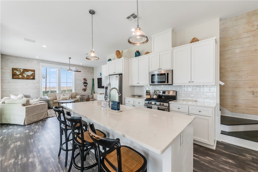 125 Fish Hook Lane Port Aransas TX 78373