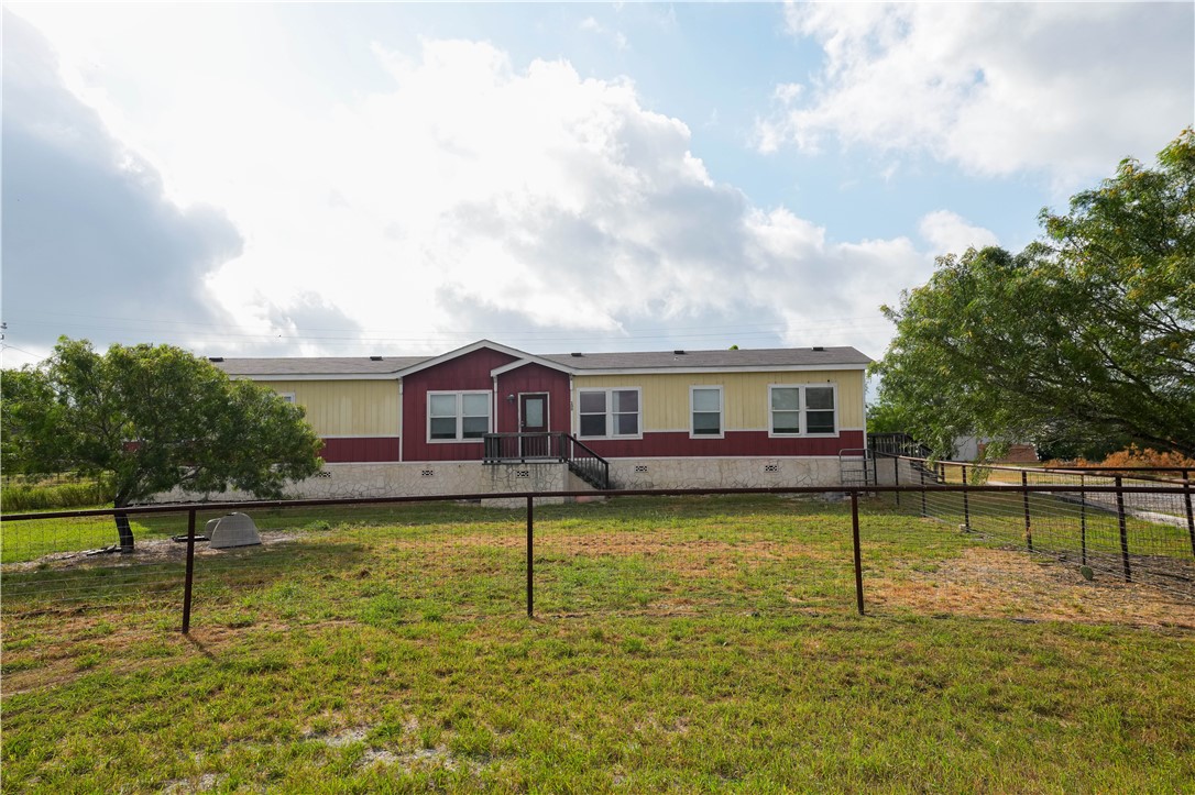 132 Quail Run Calliham TX 78007