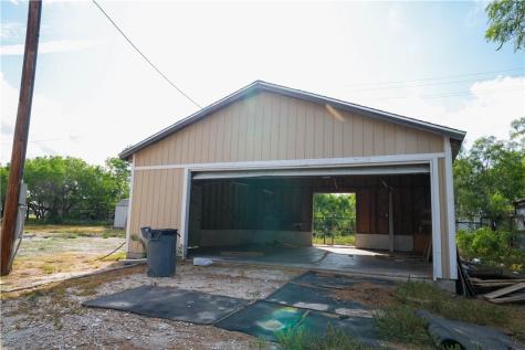 132 Quail Run Calliham TX 78007