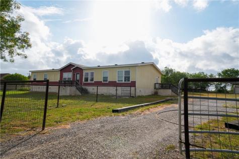 132 Quail Run Calliham TX 78007