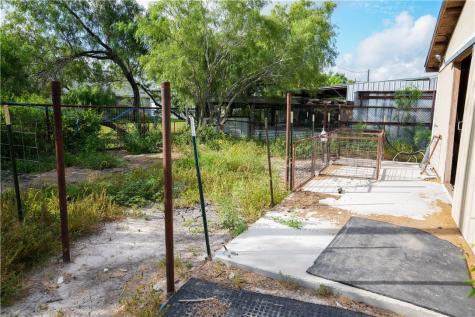132 Quail Run Calliham TX 78007