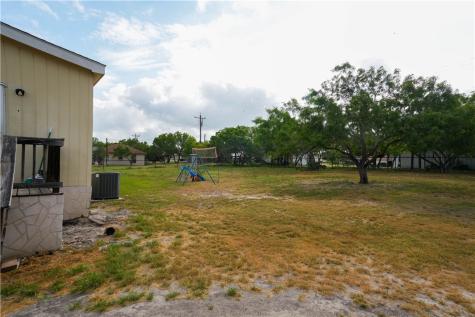 132 Quail Run Calliham TX 78007