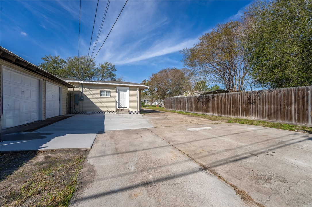 1424 Annapolis Drive Corpus Christi TX 78415