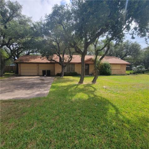 712 Oak Avenue Rockport TX 78382
