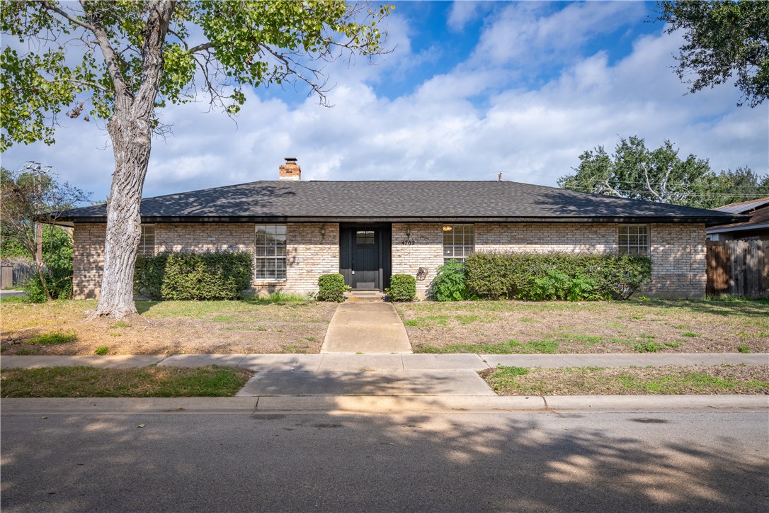 4702 Champions Drive Corpus Christi TX 78413