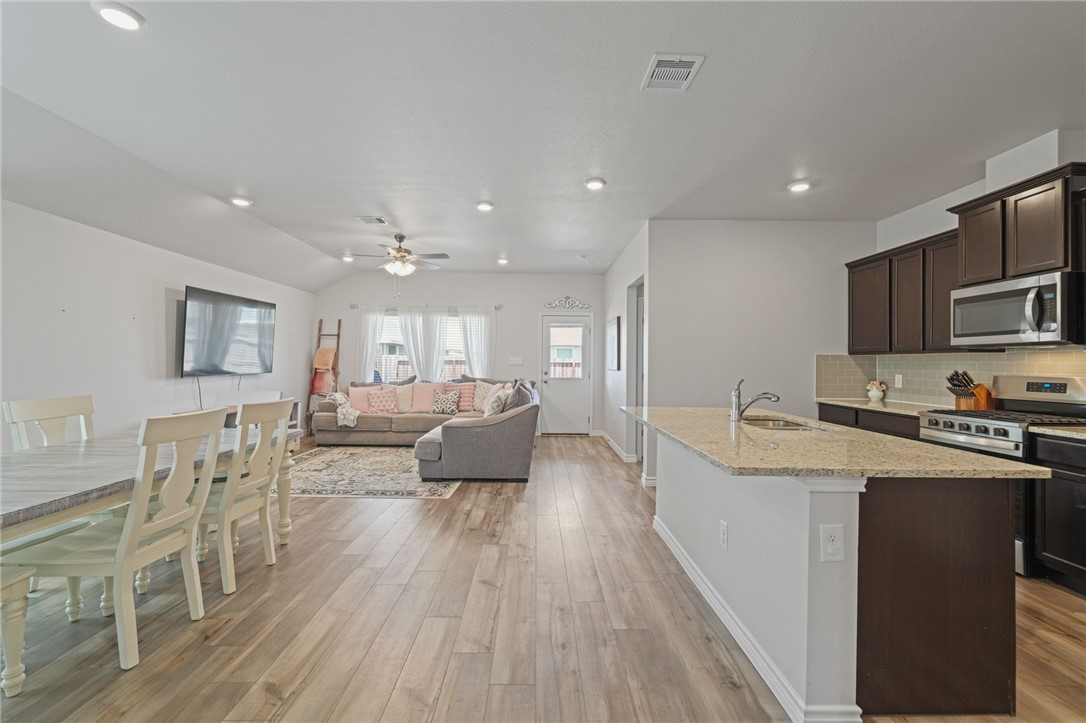 1902 Whirlaway Drive Corpus Christi TX 78417