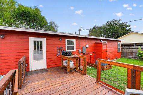 1100 Wood Avenue Woodsboro TX 78393