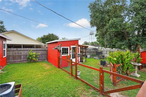 1100 Wood Avenue Woodsboro TX 78393