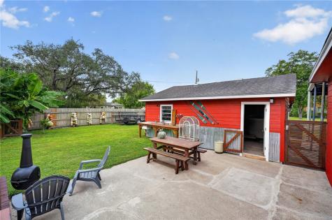 1100 Wood Avenue Woodsboro TX 78393