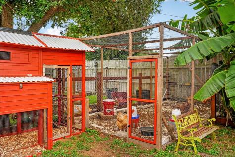 1100 Wood Avenue Woodsboro TX 78393