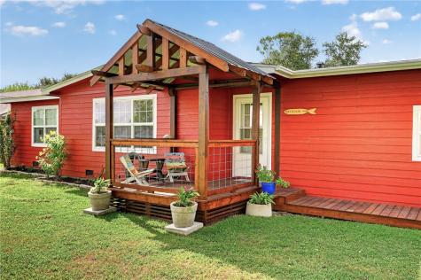 1100 Wood Avenue Woodsboro TX 78393