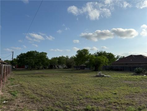 227 1/2 W Corral Avenue Kingsville TX 78363