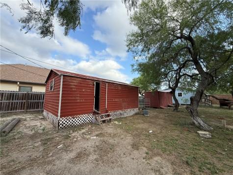 227 1/2 W Corral Avenue Kingsville TX 78363