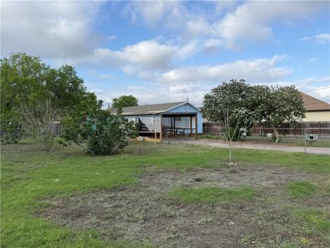 227 1/2 W Corral Avenue Kingsville TX 78363