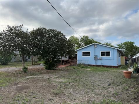 227 1/2 W Corral Avenue Kingsville TX 78363