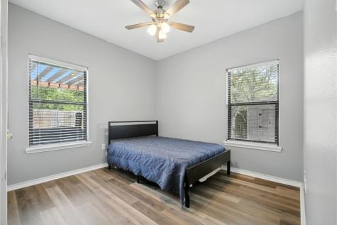 829 Redwood Avenue Rockport TX 78382
