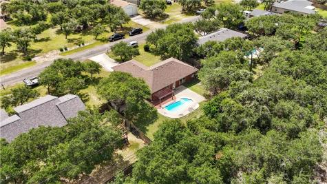 829 Redwood Avenue Rockport TX 78382