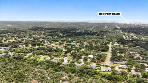 829 Redwood Avenue Rockport TX 78382