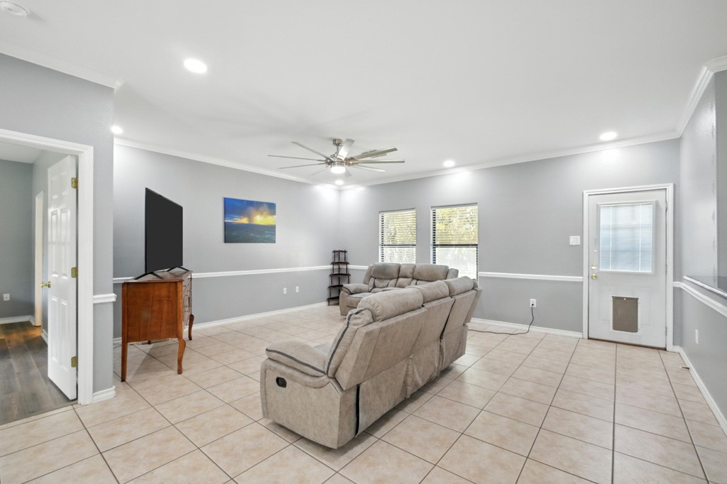829 Redwood Avenue Rockport TX 78382