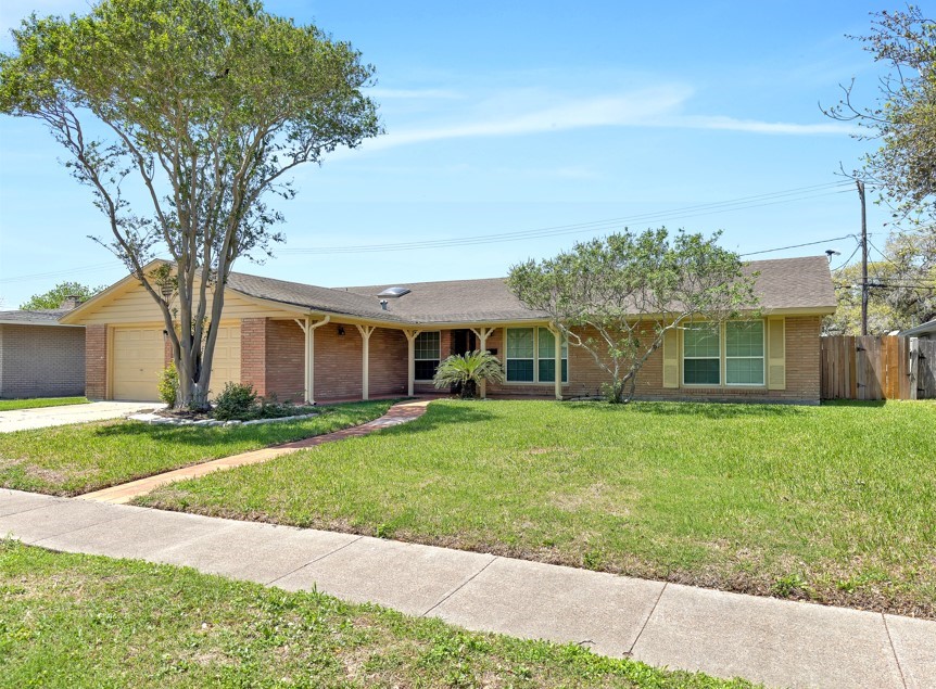 450 Poenisch Drive Corpus Christi TX 78412