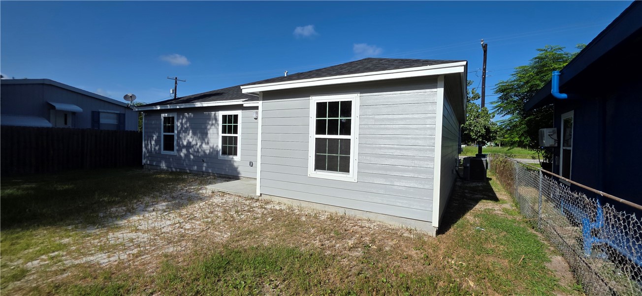 905 N Pearl Street Rockport TX 78382