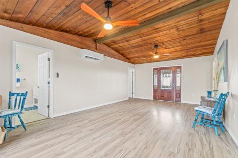 257 W Club Oak Lane Rockport TX 78382