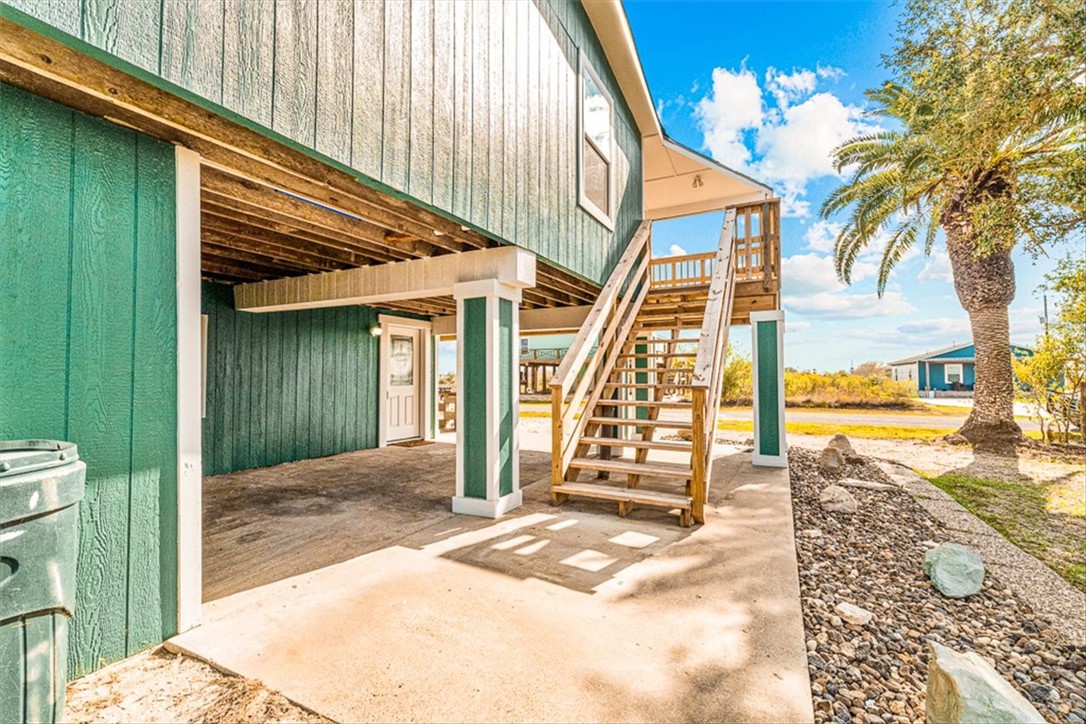 257 W Club Oak Lane Rockport TX 78382