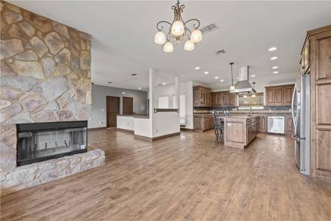 105 Knoll Trai Sandia TX 78383