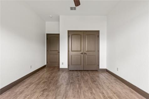 105 Knoll Trai Sandia TX 78383