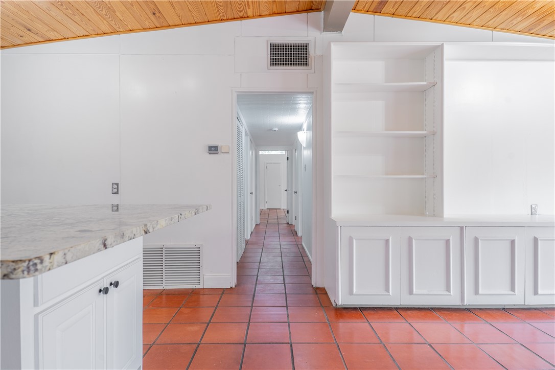 606 Dolphin Place Corpus Christi TX 78411