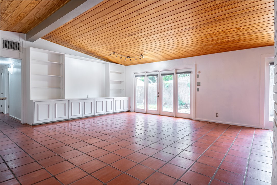 606 Dolphin Place Corpus Christi TX 78411