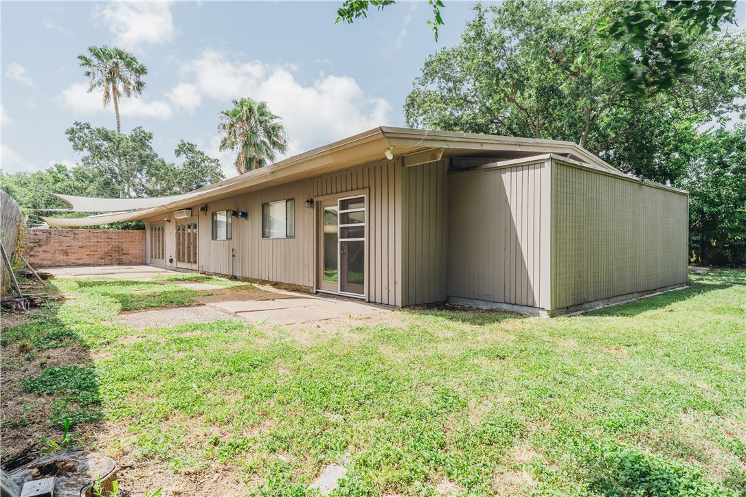 606 Dolphin Place Corpus Christi TX 78411