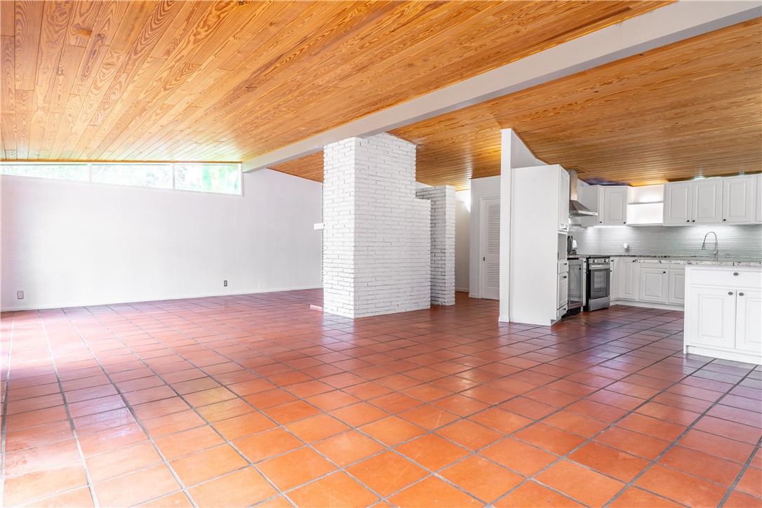 606 Dolphin Place Corpus Christi TX 78411