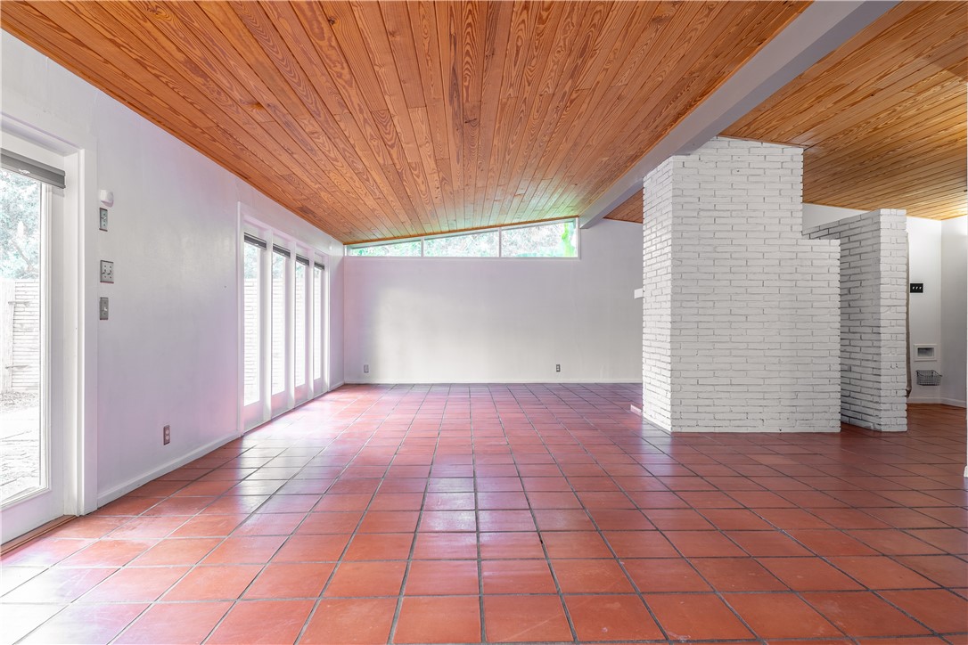 606 Dolphin Place Corpus Christi TX 78411