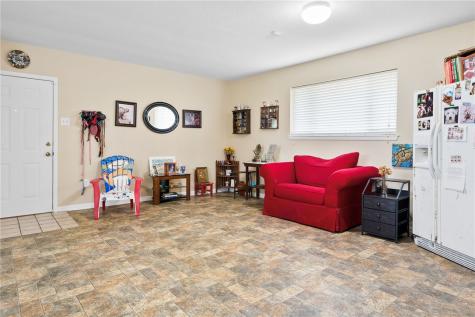948 Oak Avenue Rockport TX 78382