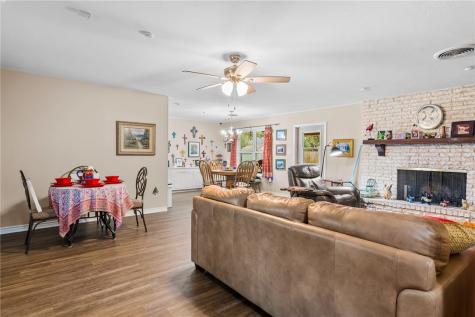 948 Oak Avenue Rockport TX 78382