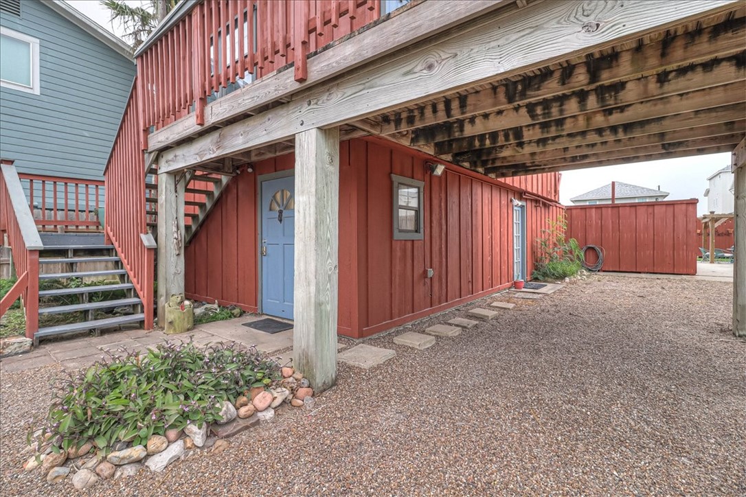 141 W White Avenue Port Aransas TX 78373