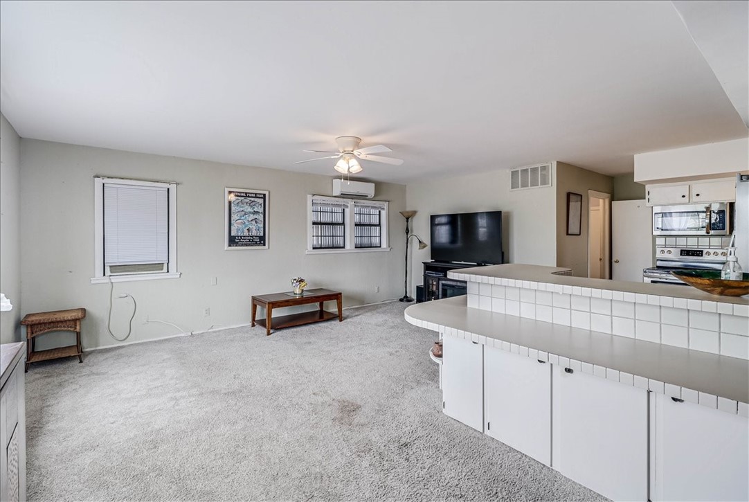 141 W White Avenue Port Aransas TX 78373
