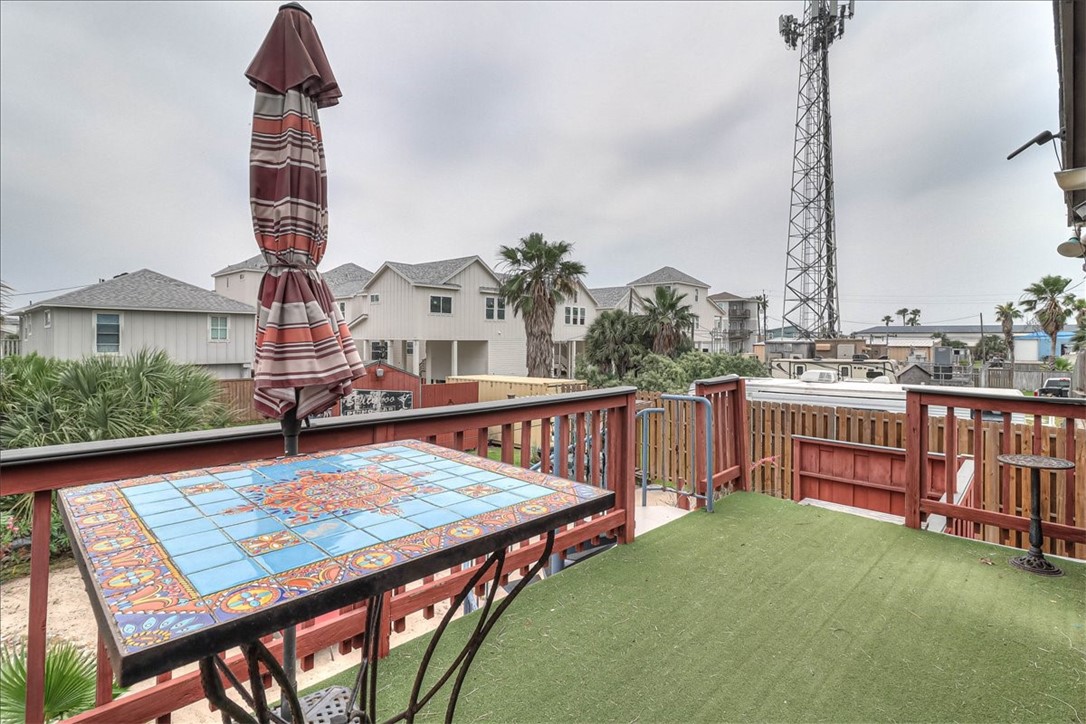 141 W White Avenue Port Aransas TX 78373