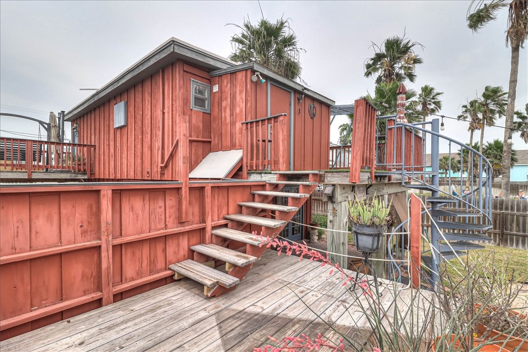 141 W White Avenue Port Aransas TX 78373